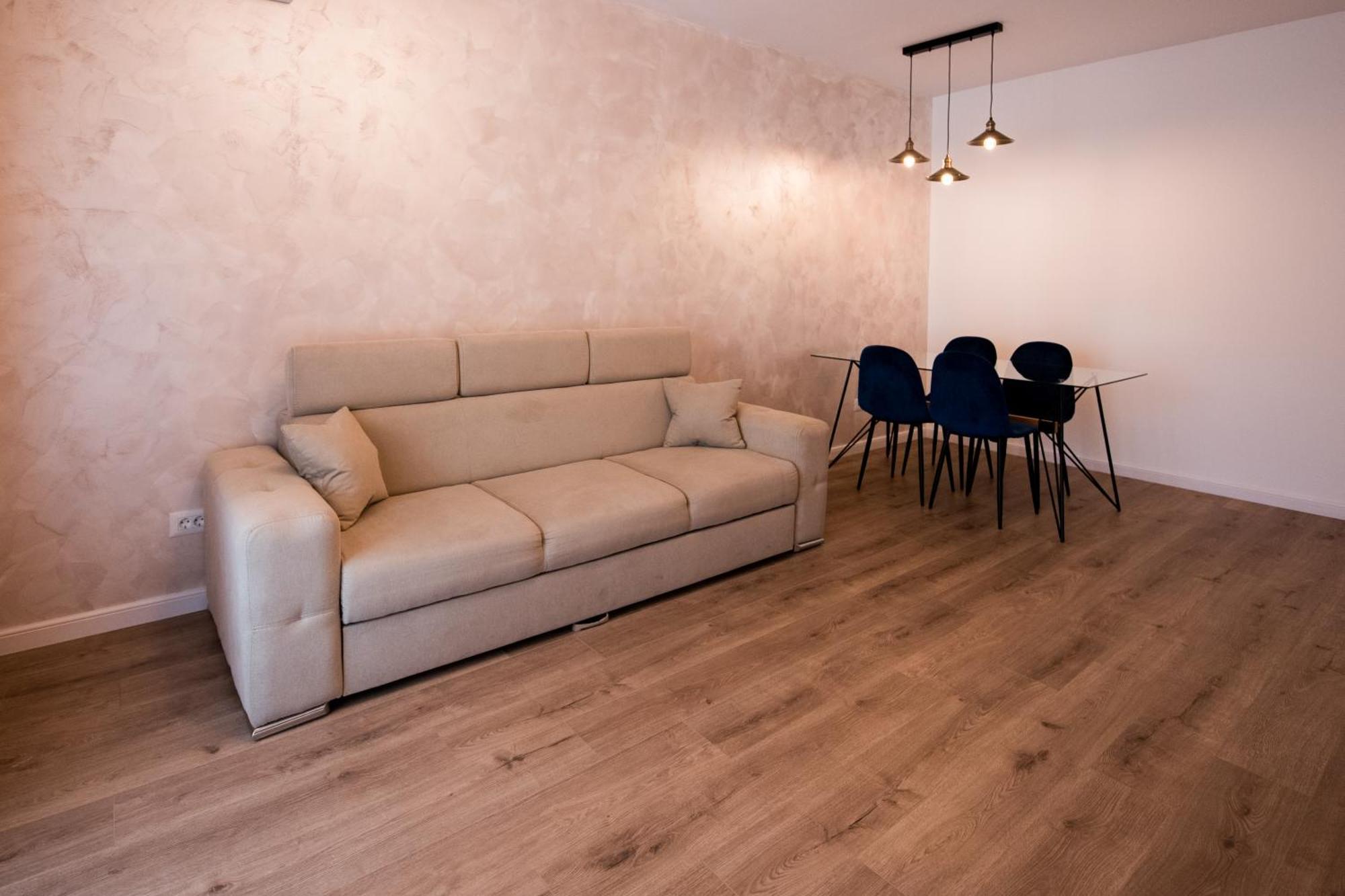 Smart Concept Living Plaza Lägenhet Bukarest Exteriör bild